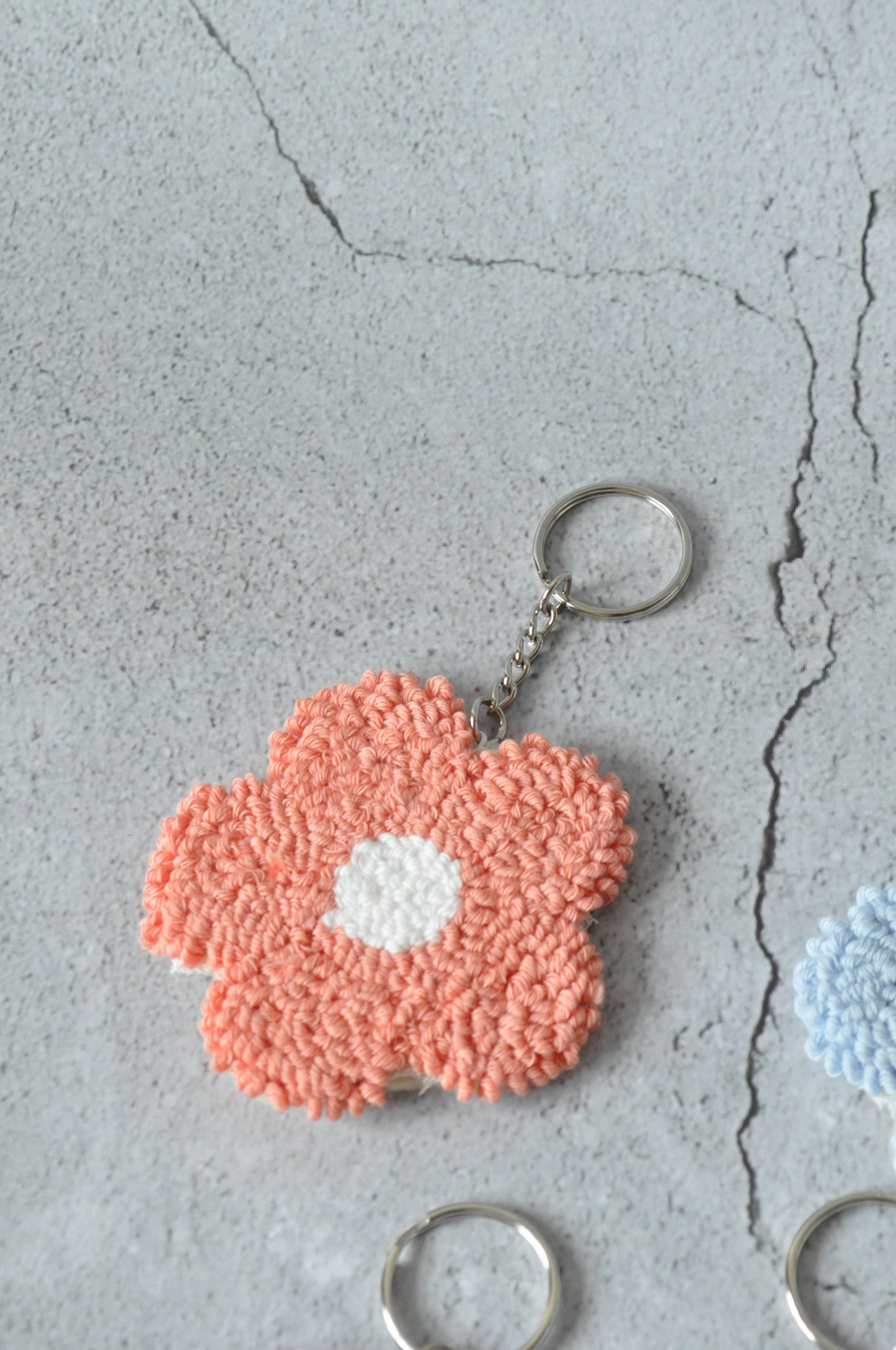 Daisy Punch Needle Keychain | Bag Charm: Blue Daisy