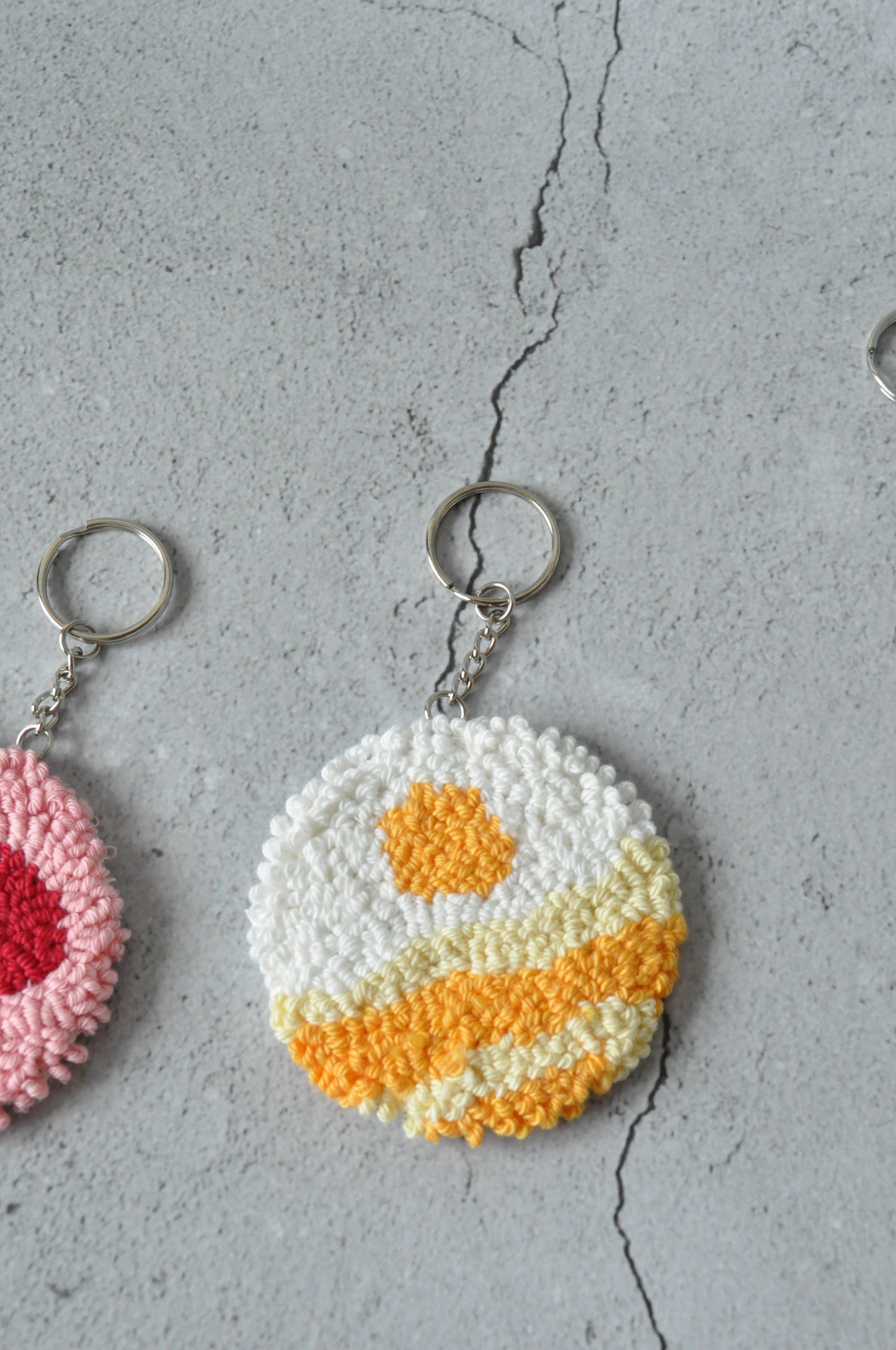 Daisy Punch Needle Keychain | Bag Charm: Yellow Daisy