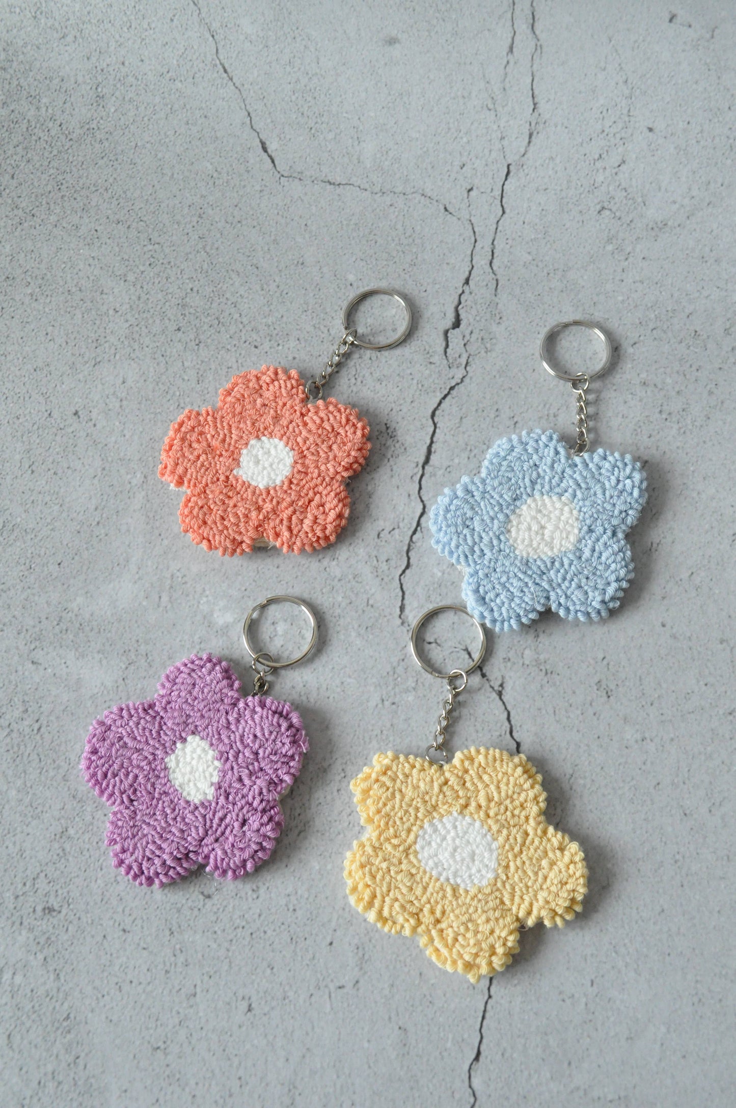 Daisy Punch Needle Keychain | Bag Charm: Yellow Daisy