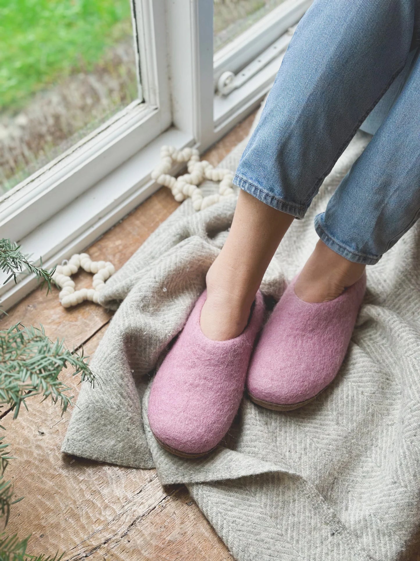 Hand Felted Wool Mule Slippers (PINK size 39/6)