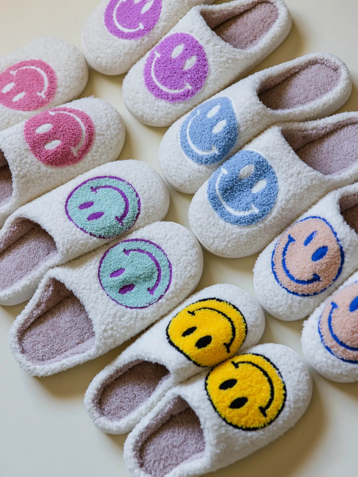 Super Soft Smiley Face Slippers (Black)