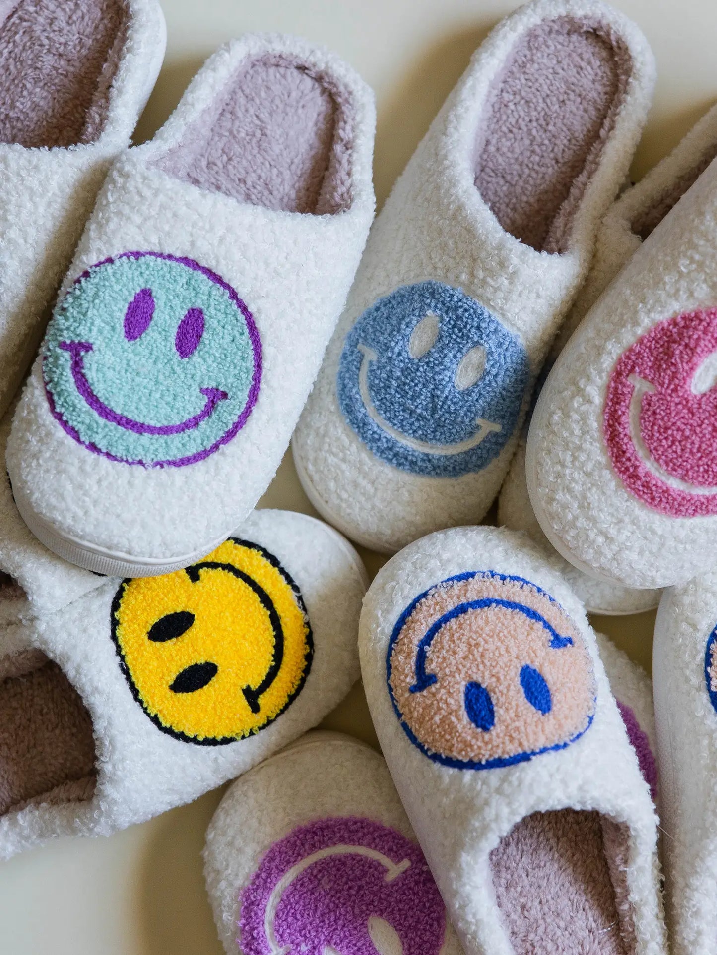 Super Soft Smiley Face Slippers (Black)